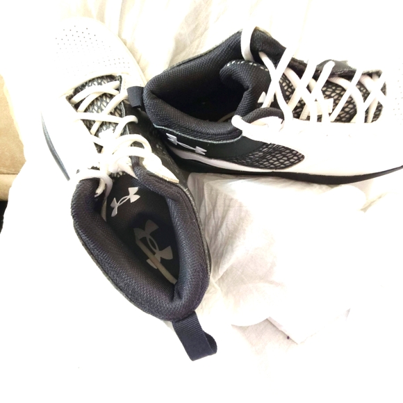 Elevate Your Style with Posh Picks' Expert Selections - Picture 5 of 10